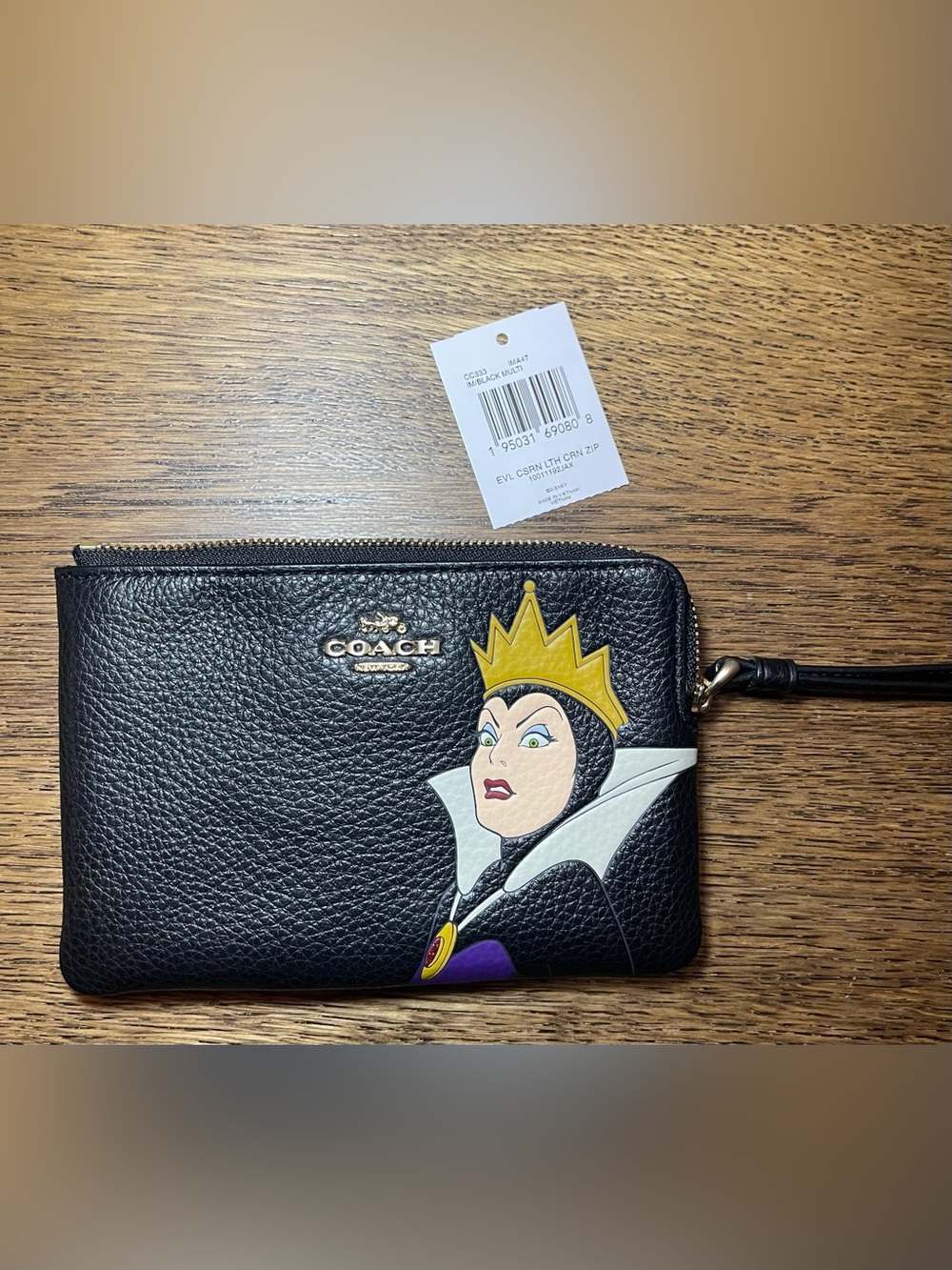 DISNEY X COACH Snow White EVIL QUEEN Small Black Corner Zip Wristlet Pouch NWT
